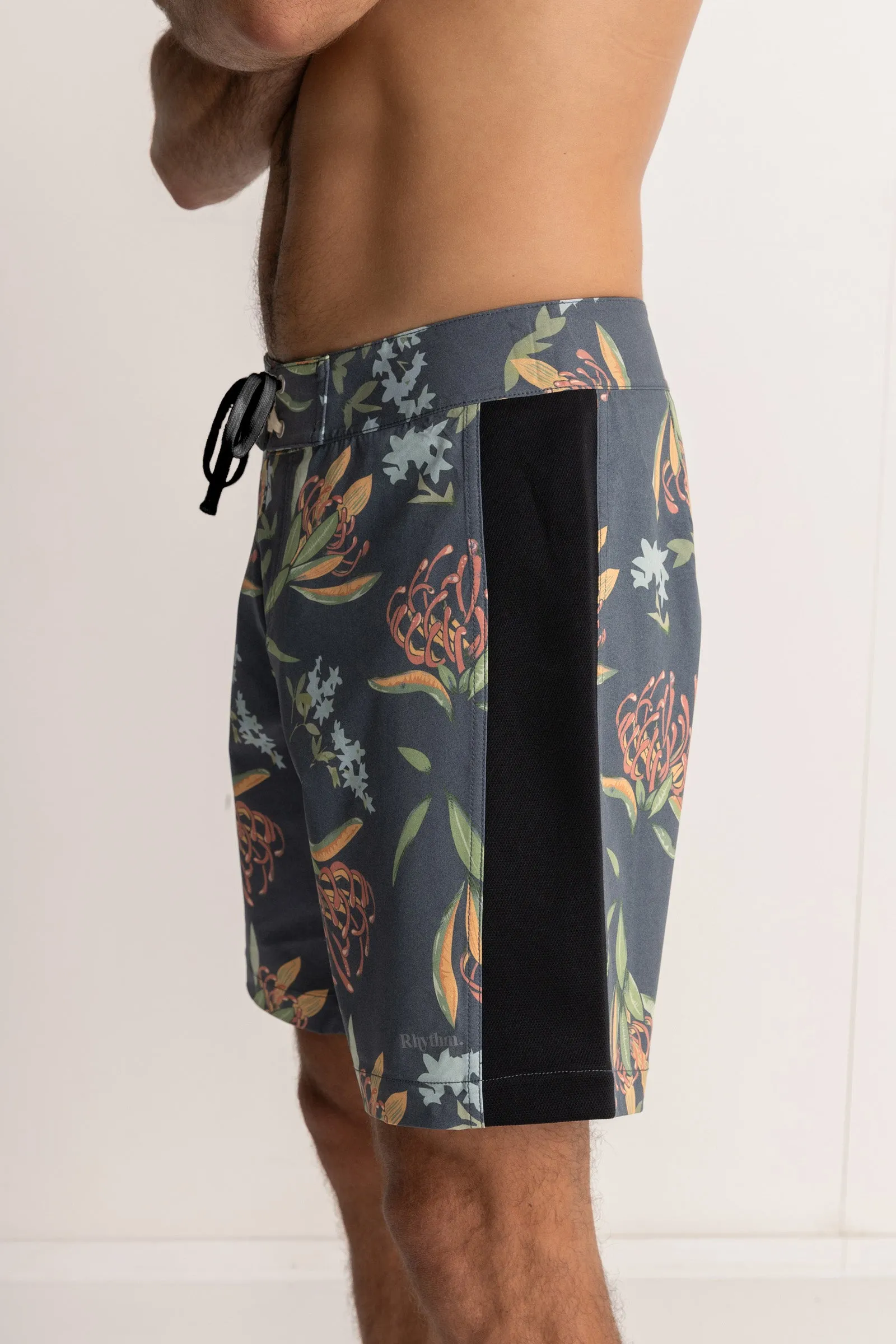 Botanical Trunk Vintage Black