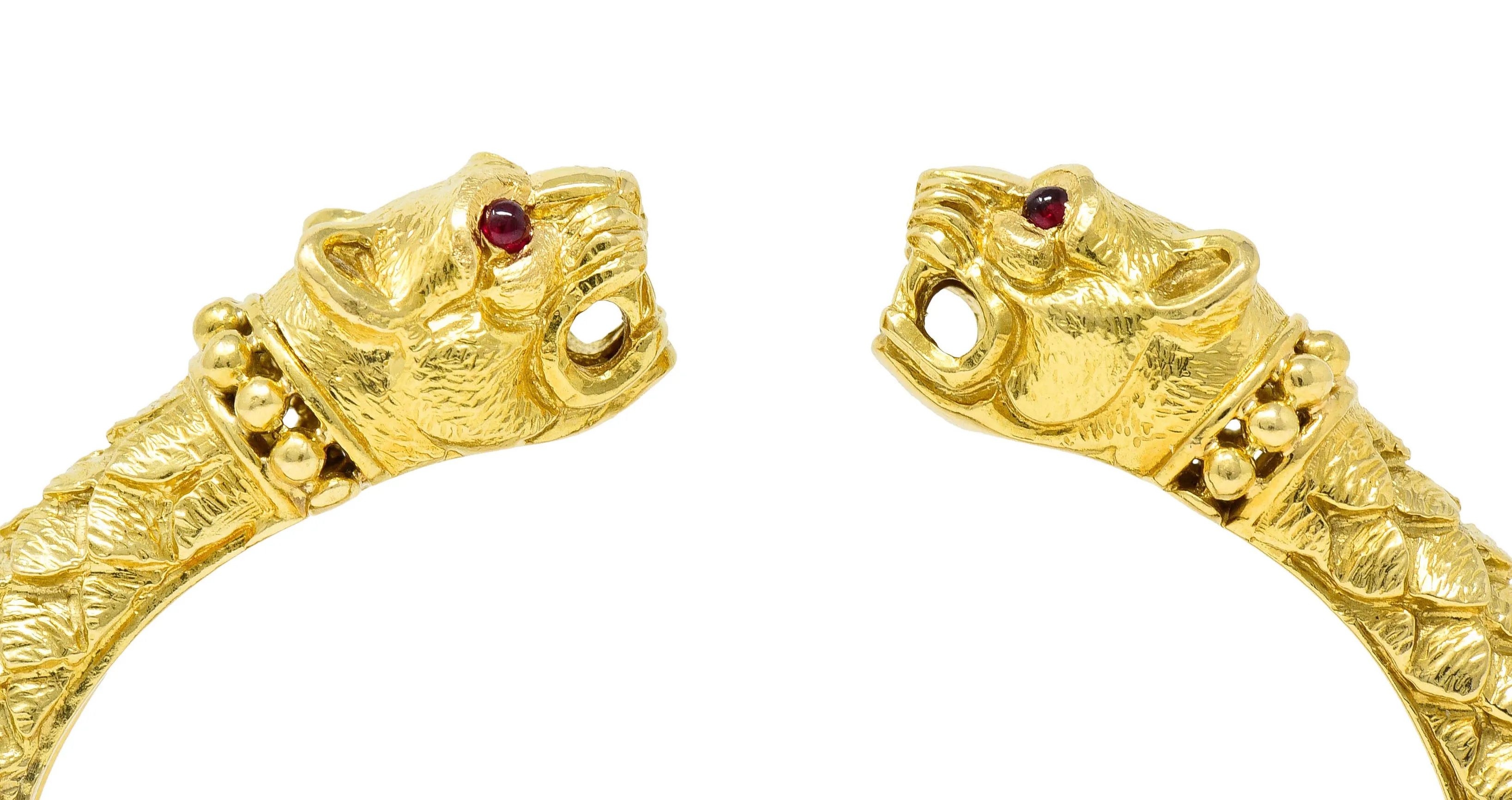 David Webb Vintage Ruby 18 Karat Yellow Gold Lion Head Kingdom Cuff Bracelet