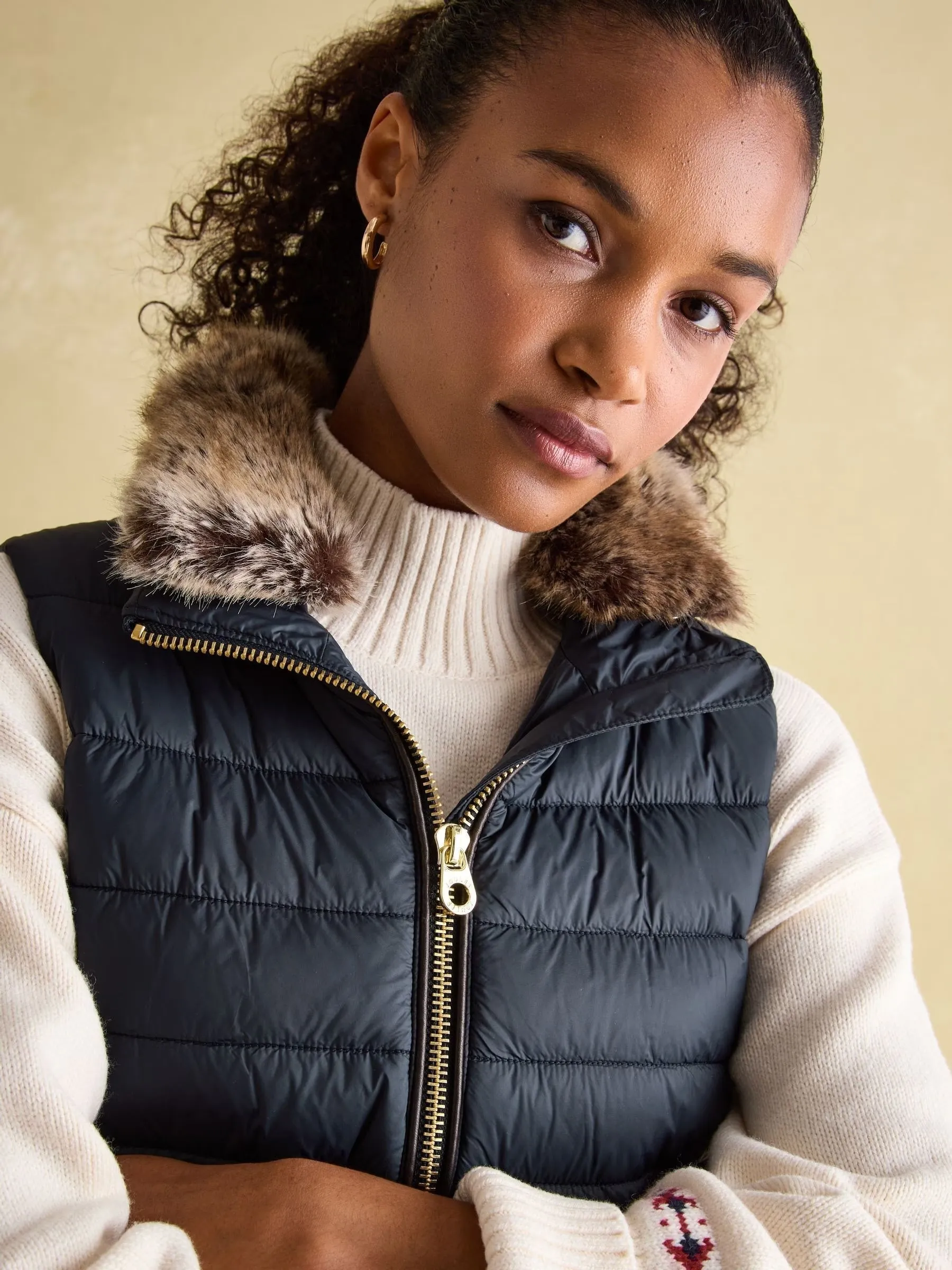 Joules Beckley Padded Showerproof Gilet with Detachable Faux Fur Collar