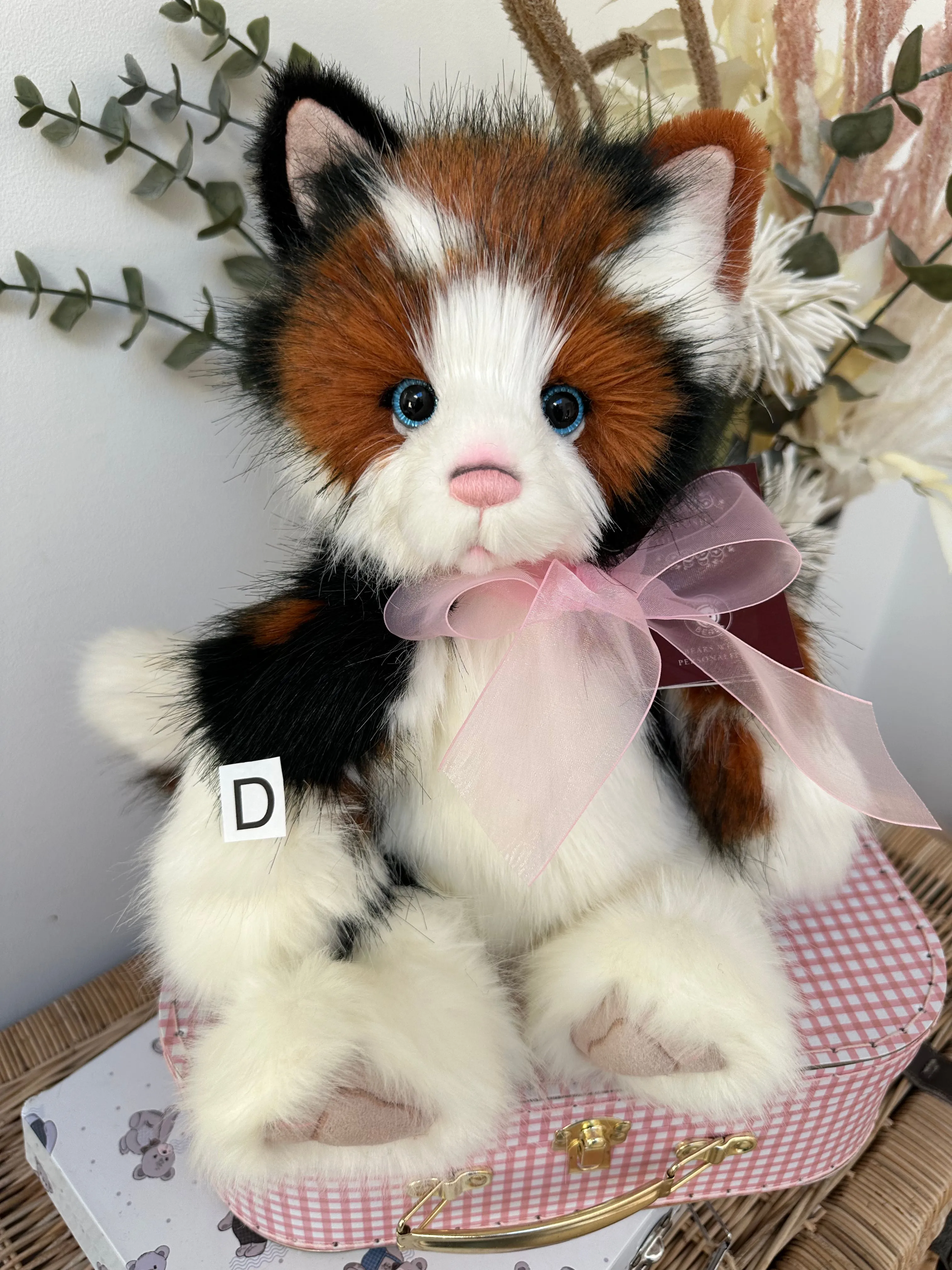 La Di Dah 2022 Plush Charlie Bears Kitten Pussy Cat