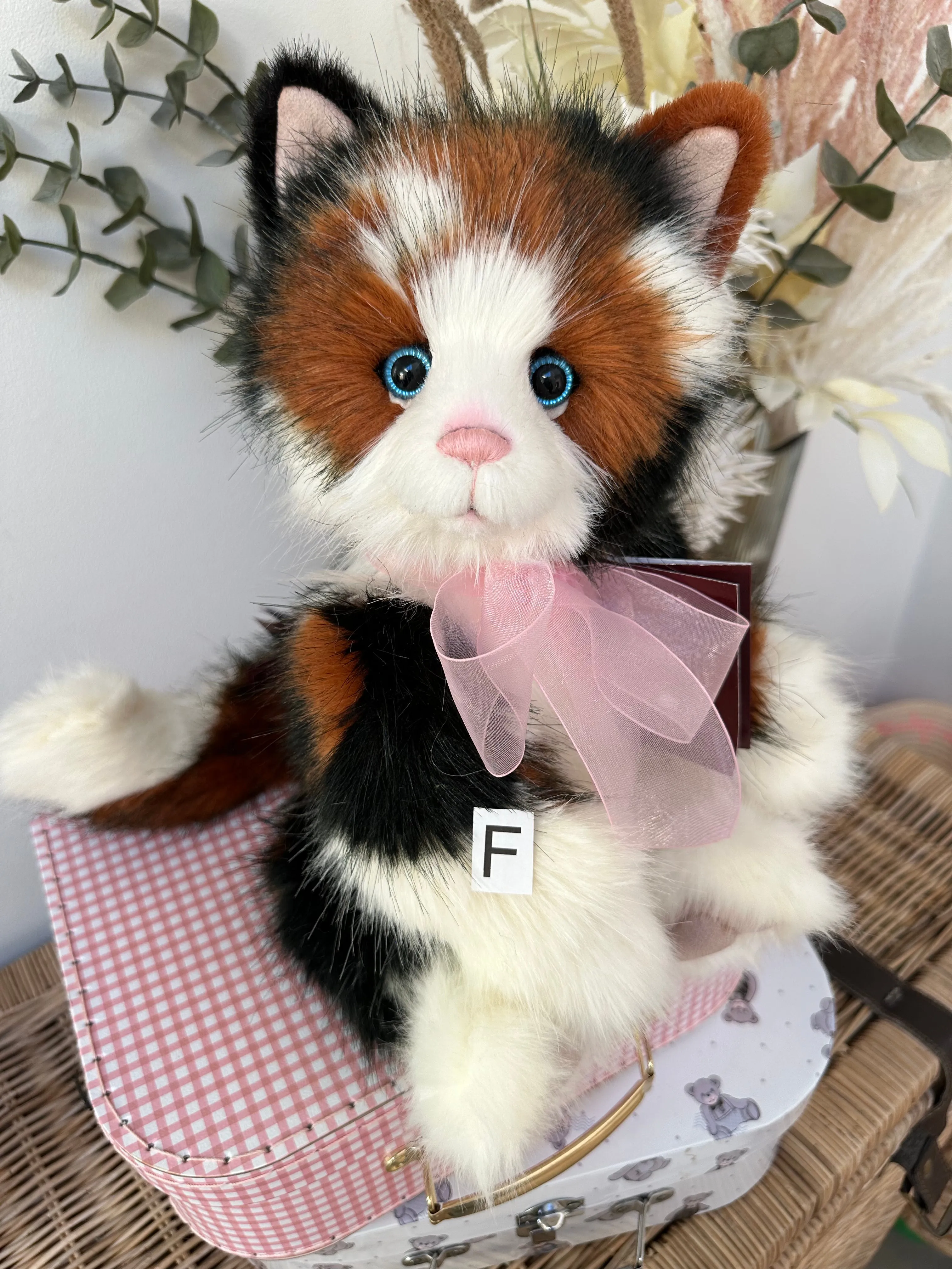 La Di Dah 2022 Plush Charlie Bears Kitten Pussy Cat