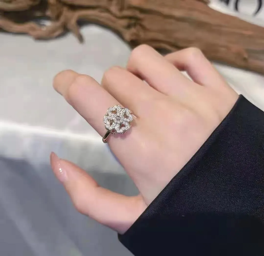 Lovely Heart Clover Rotating Open Ring