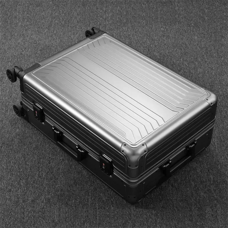 Men and Women Aluminium Spinner Rolling Wheel Travelling Luggage Bag