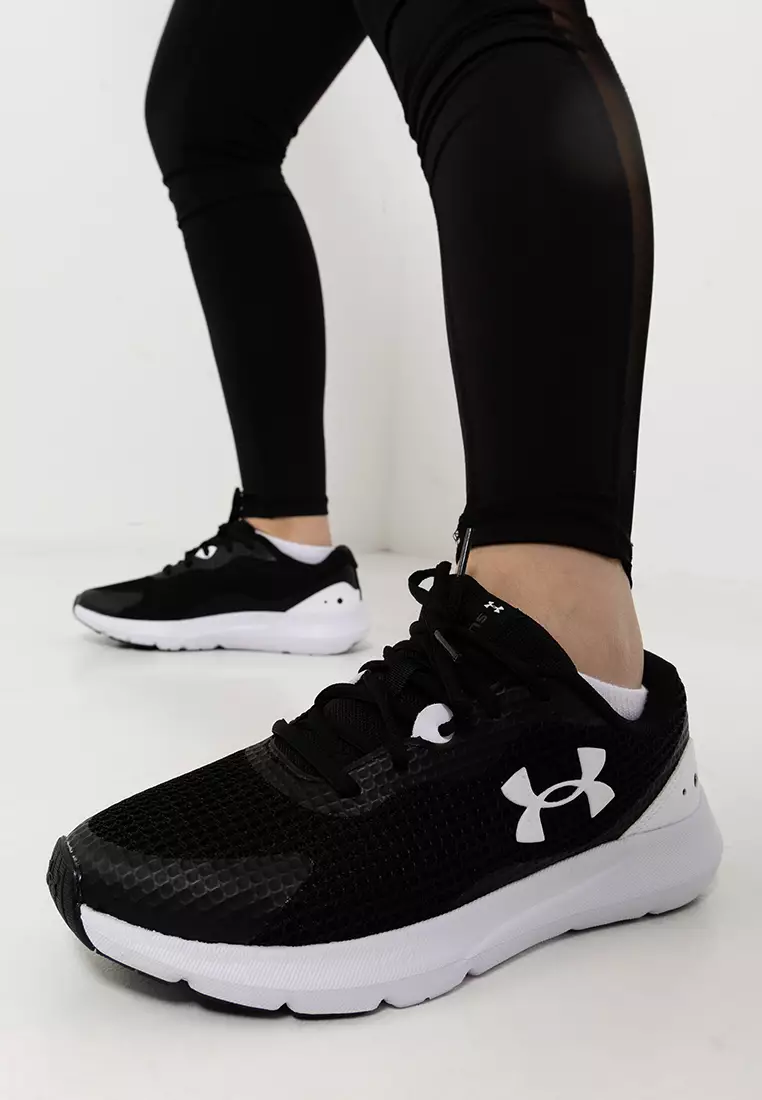 Under Armour UA W Surge 3