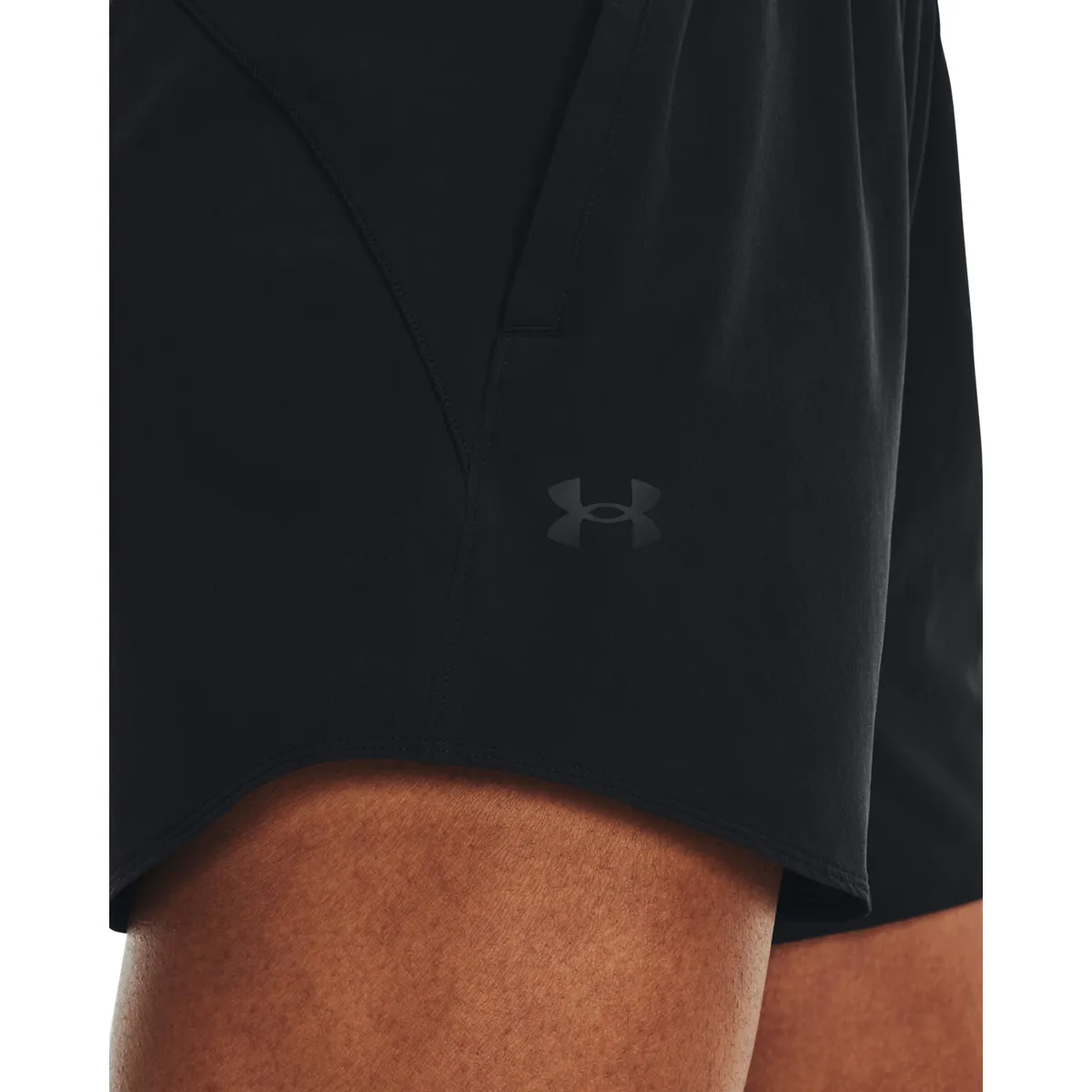 Under Armour Women's Flex Woven 5" Shorts