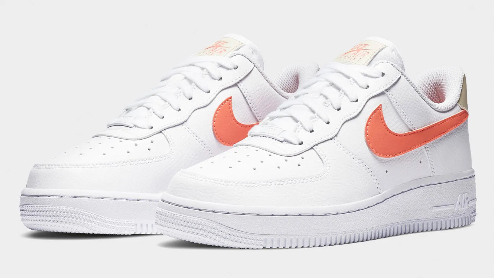 Womens Air Force 1 '07 - white/atomic pink/fossil white